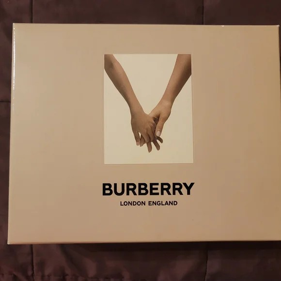 Burberry Gift Box - Picture 1 of 3